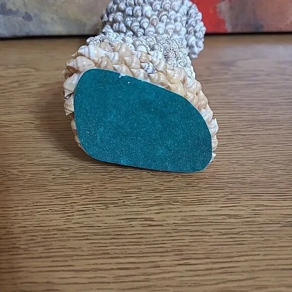 Vintage Seashell Puppy Dog Figurine Shell Folk Art Kitschy Art Beach House - Picture 6 of 9